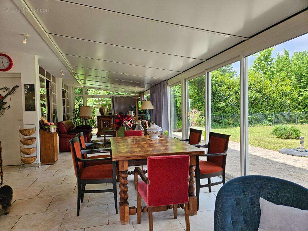 Maison à SAINTE-LIVRADE-SUR-LOT