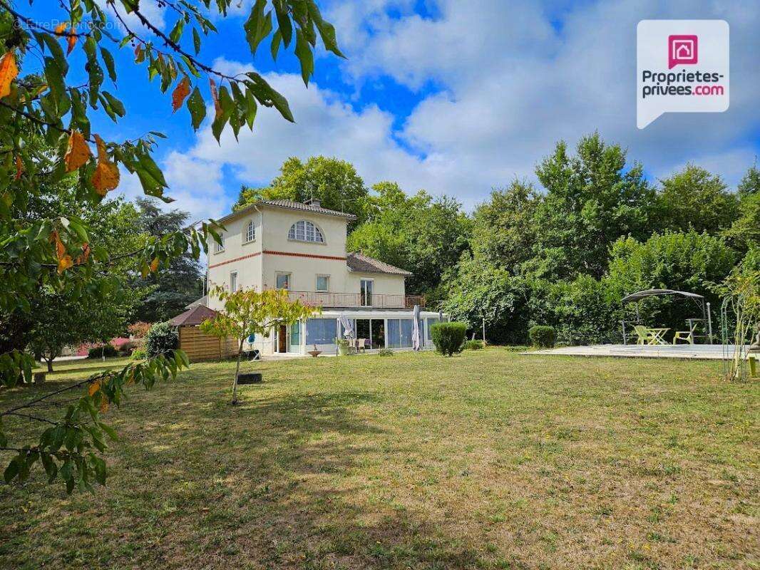 Maison à SAINTE-LIVRADE-SUR-LOT