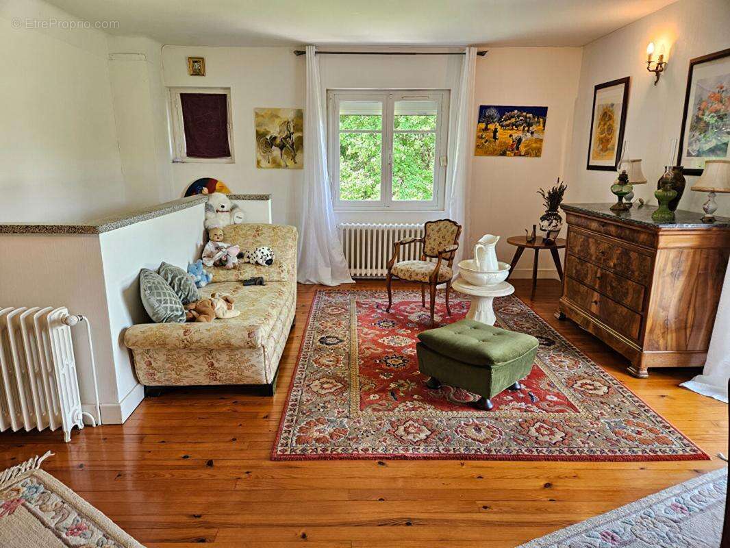 Maison à SAINTE-LIVRADE-SUR-LOT