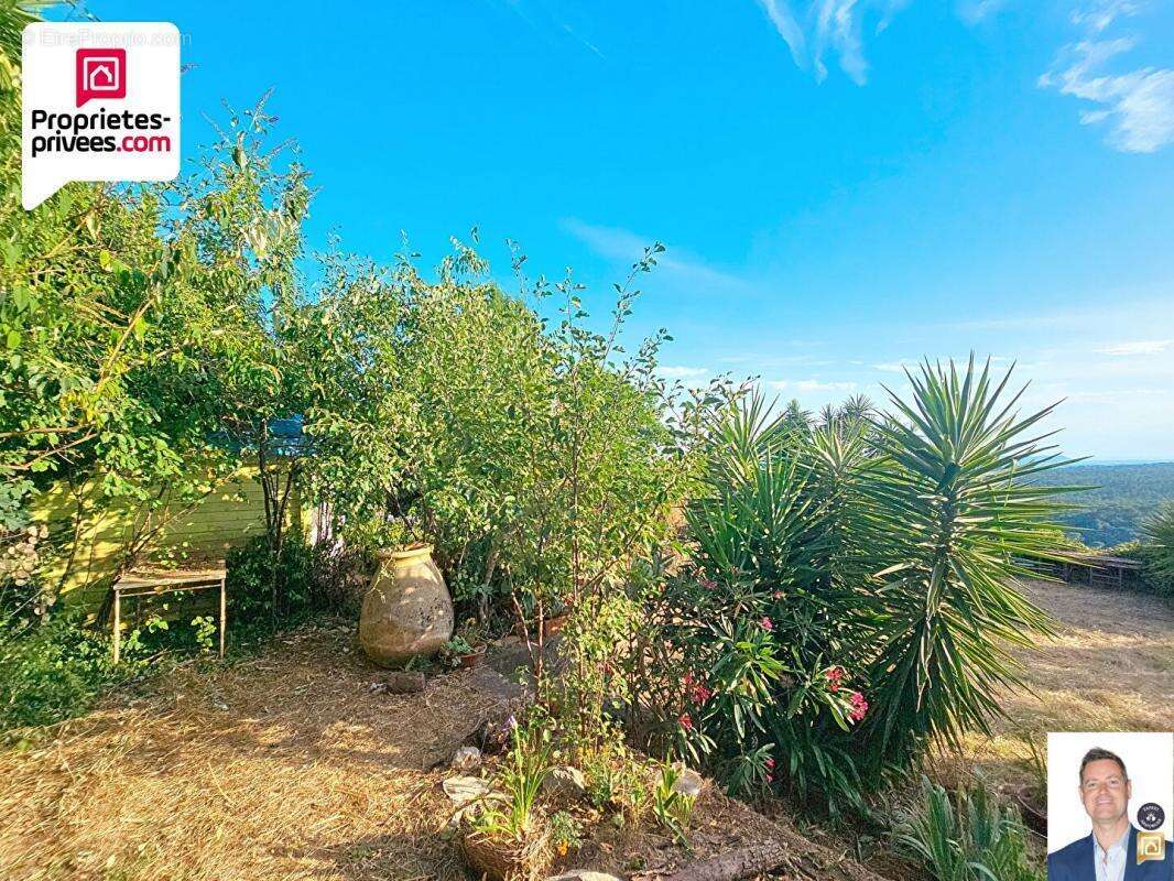 Maison à SAINT-CEZAIRE-SUR-SIAGNE