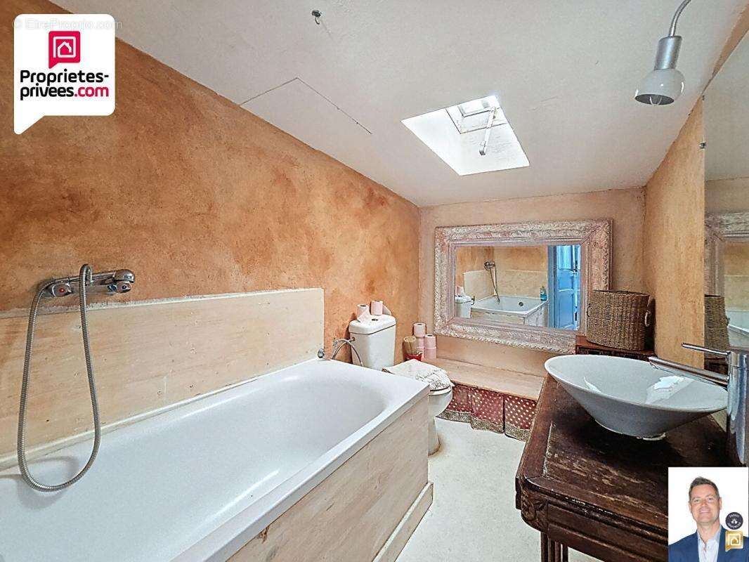 Maison à SAINT-CEZAIRE-SUR-SIAGNE