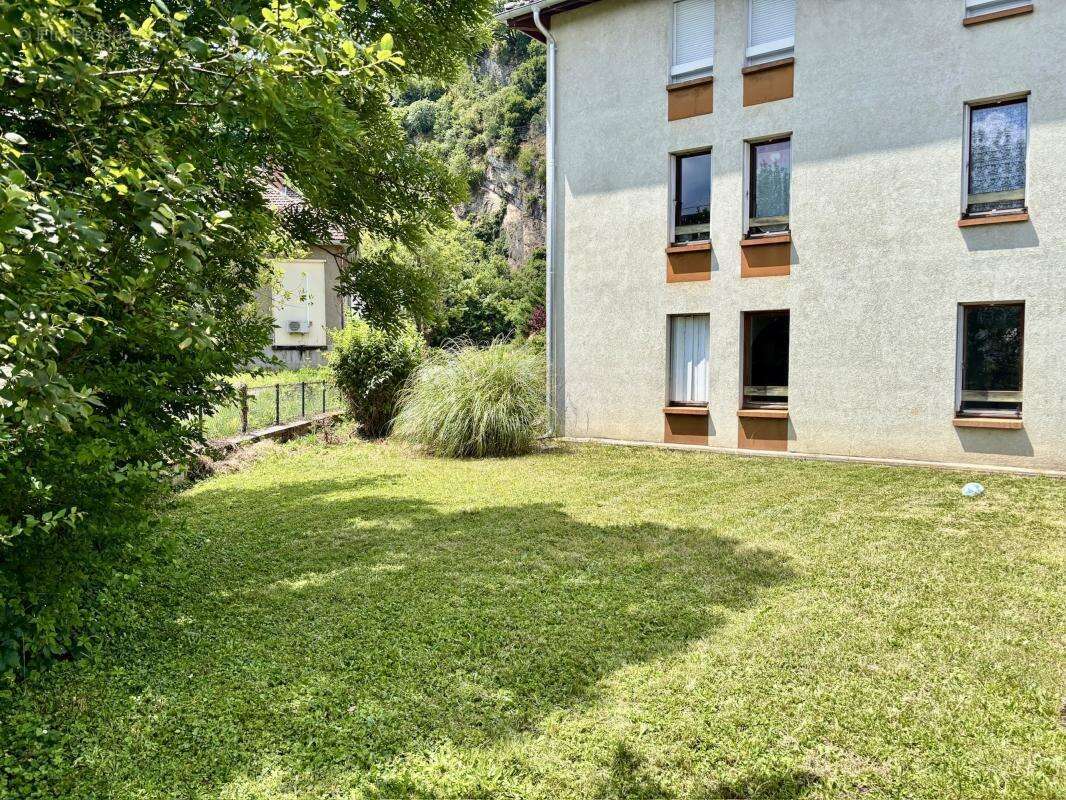 Appartement à CULOZ