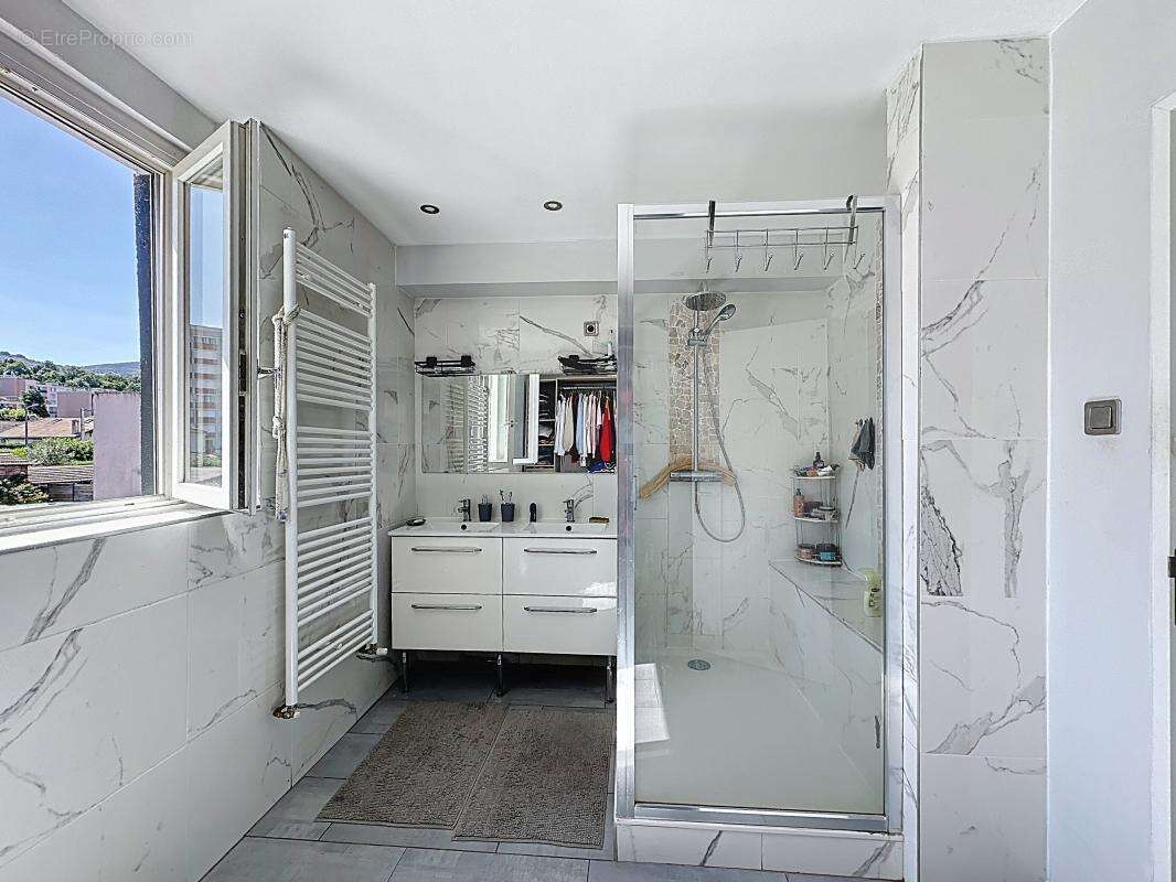 Maison à SAINT-CHAMOND