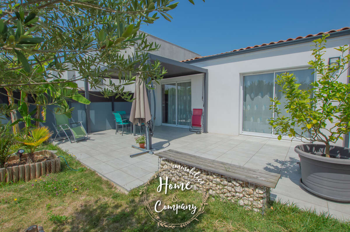 Maison à VAUX-SUR-MER