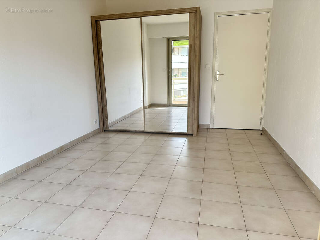 Appartement à VENCE