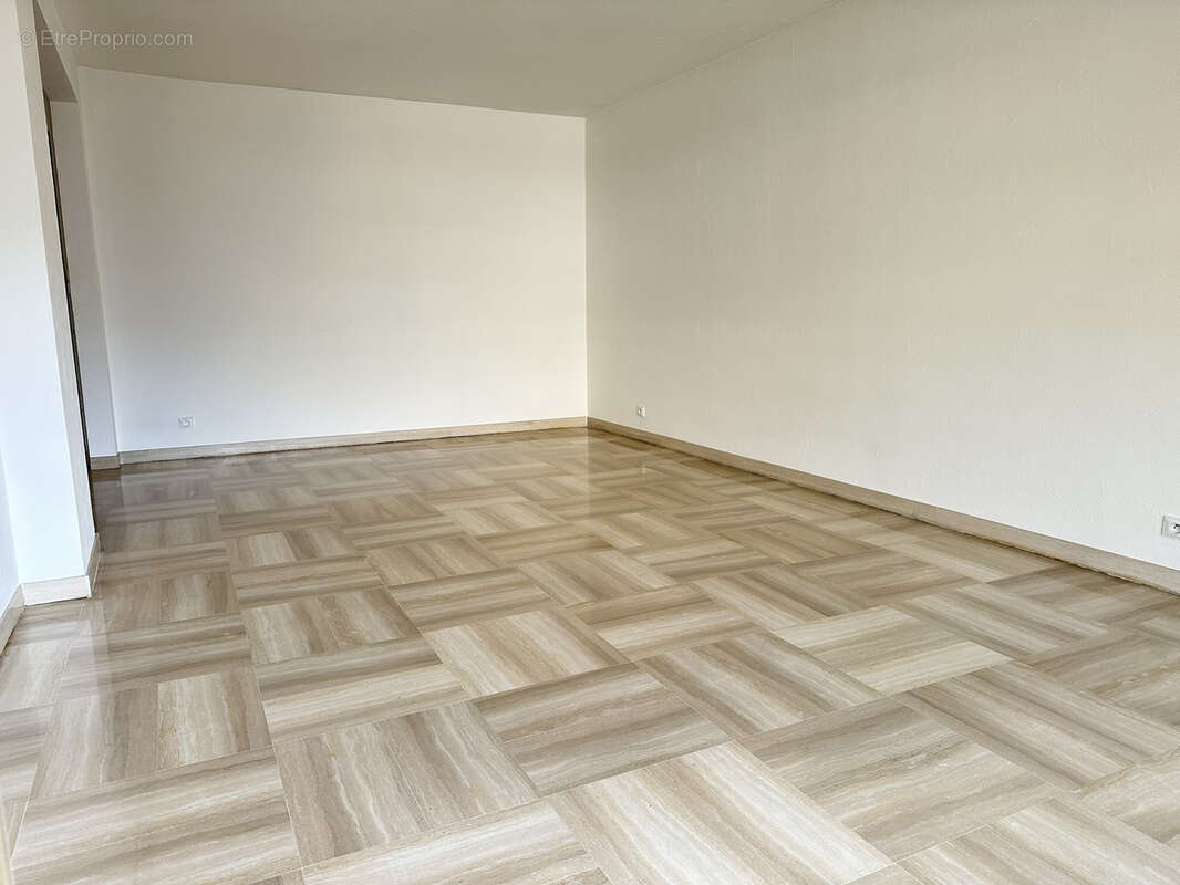 Appartement à VENCE