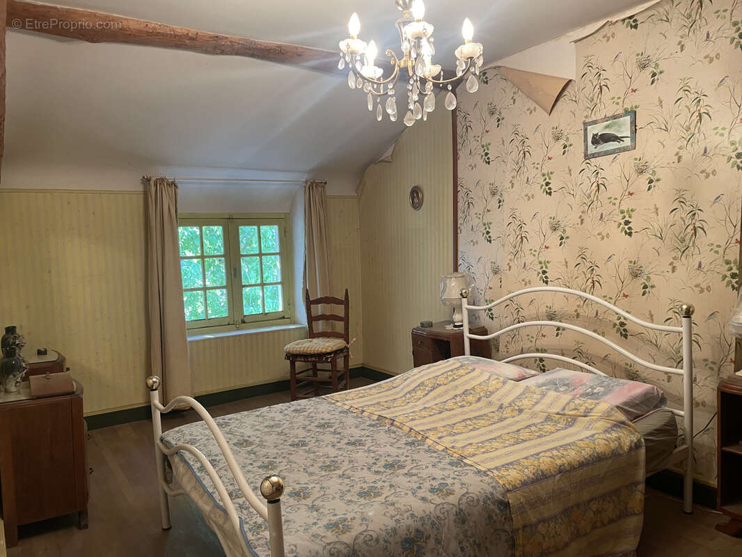 Maison à SAINT-JEAN-DE-SAUVES