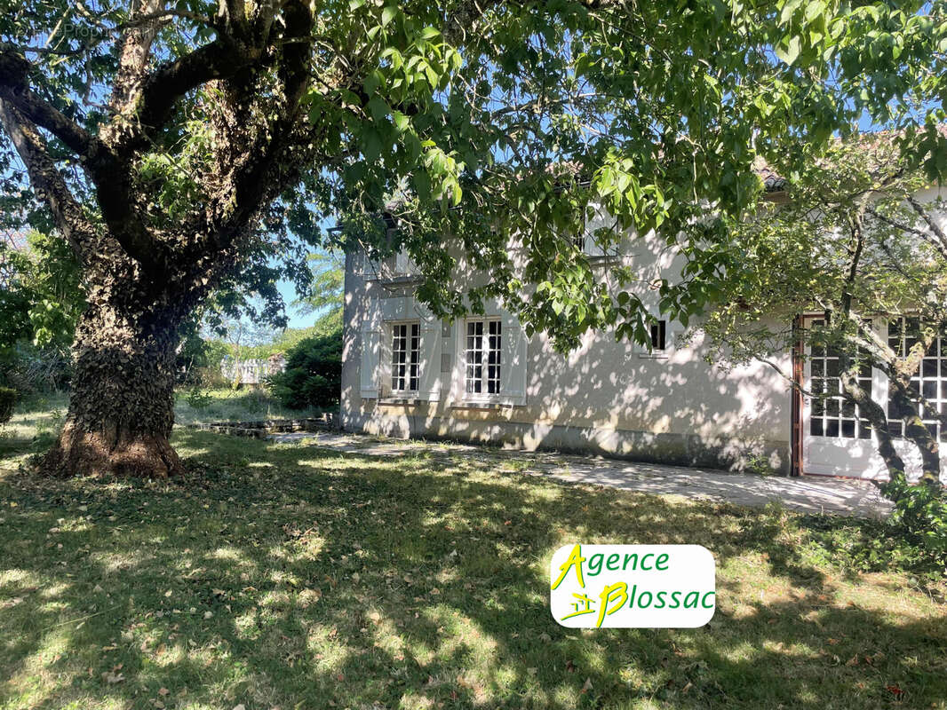 Maison à SAINT-JEAN-DE-SAUVES