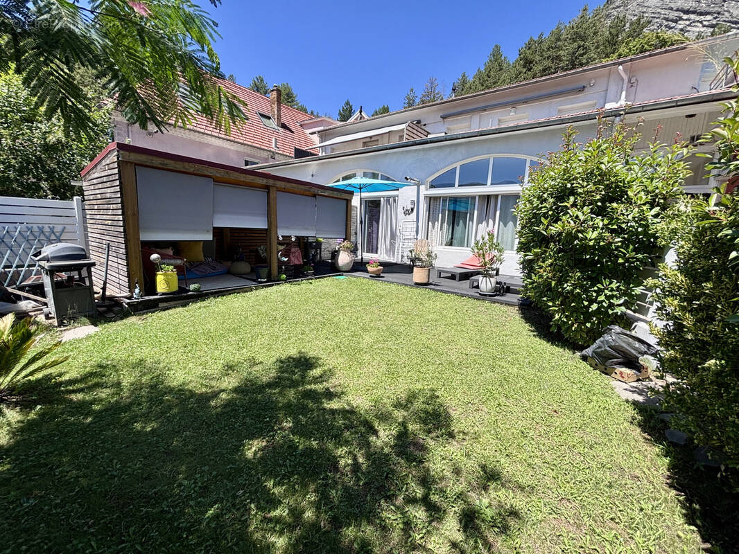 Appartement à LA SAULCE