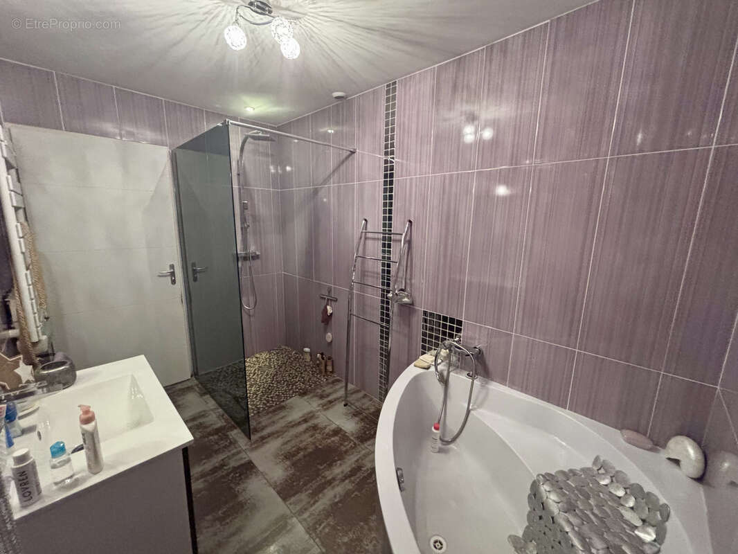 Appartement à LA SAULCE