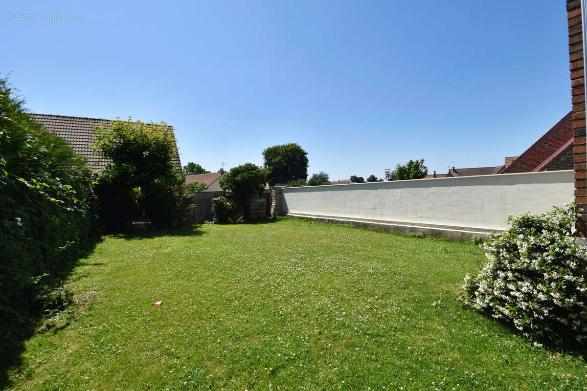 Maison à VILLERS-BOCAGE