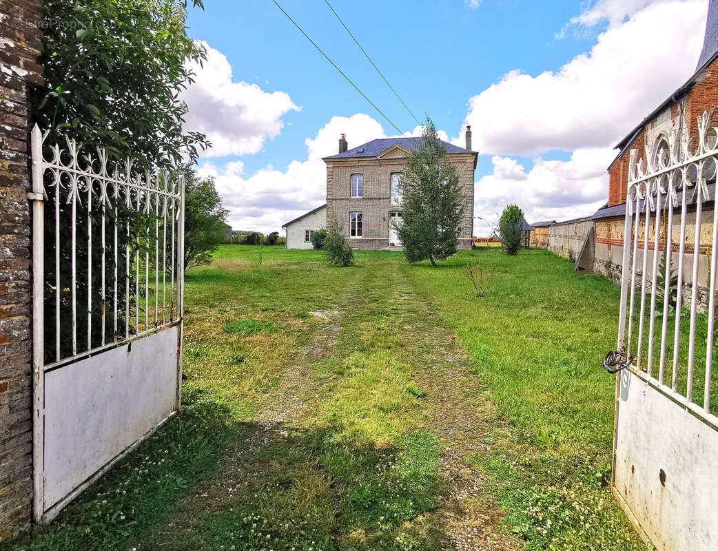 Maison à NEUFCHATEL-EN-BRAY