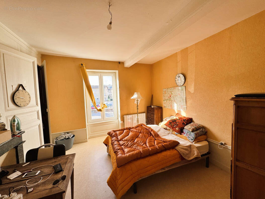 Appartement à THIERS