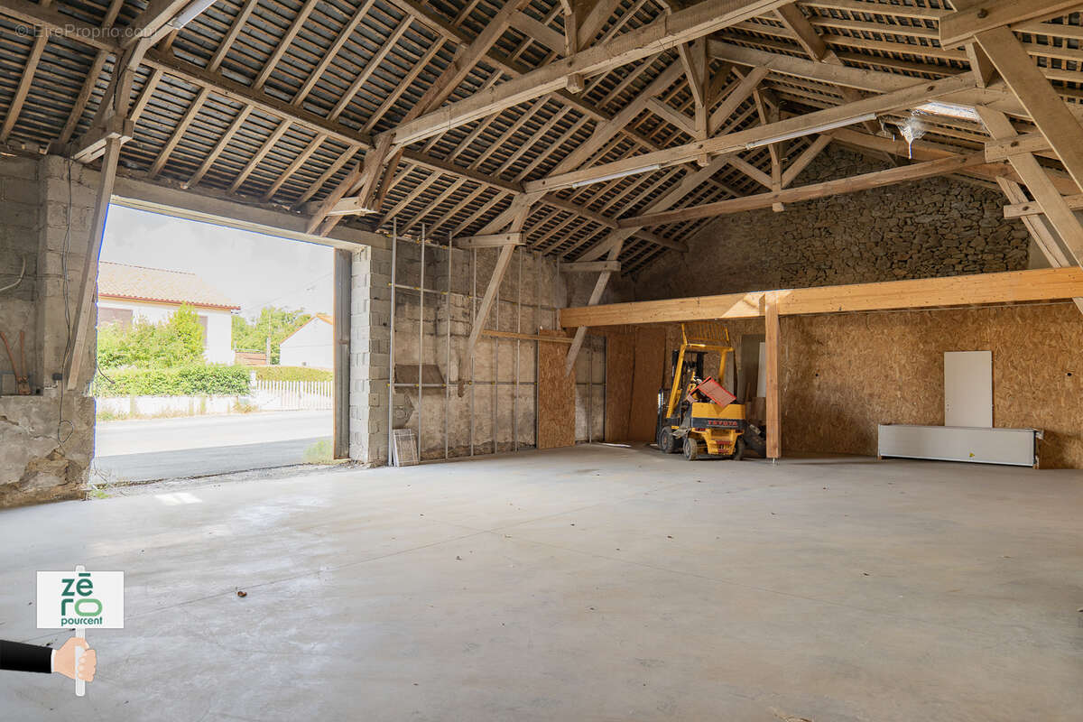 Commerce à SAINT-MESMIN