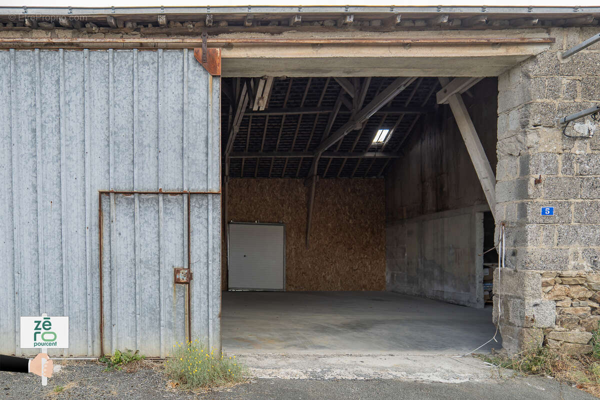 Commerce à SAINT-MESMIN