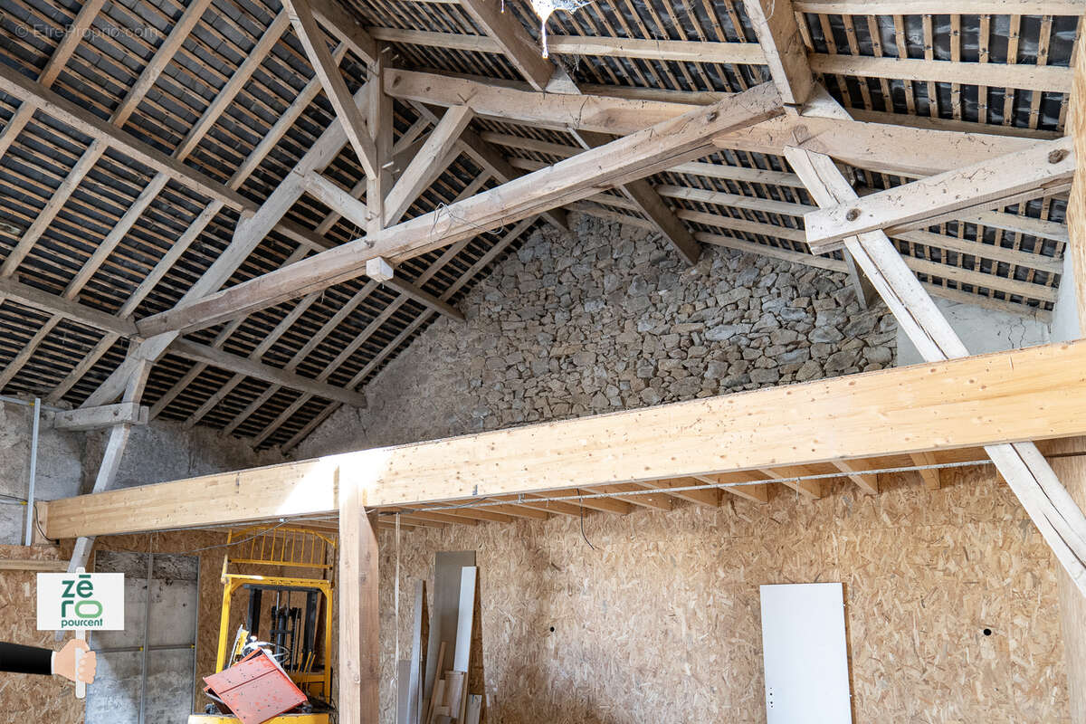 Commerce à SAINT-MESMIN