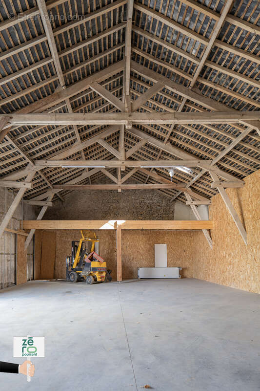 Commerce à SAINT-MESMIN