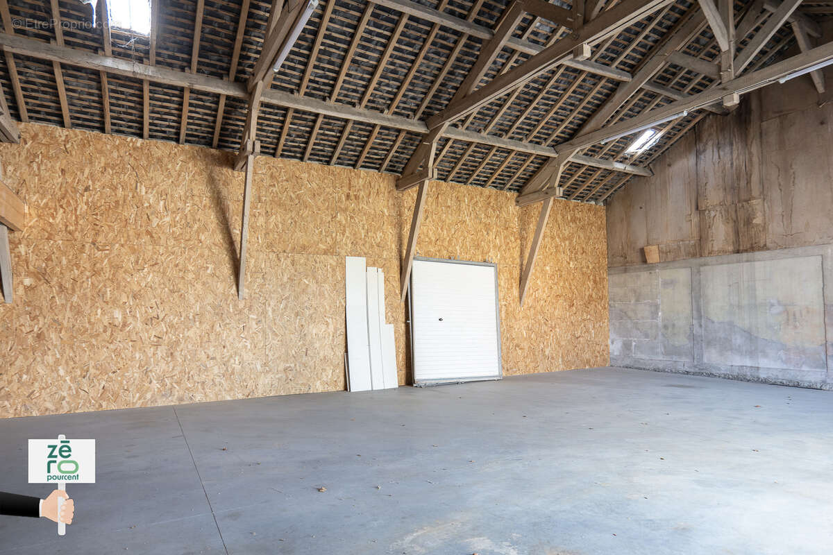 Commerce à SAINT-MESMIN