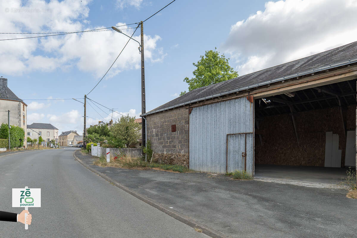 Commerce à SAINT-MESMIN