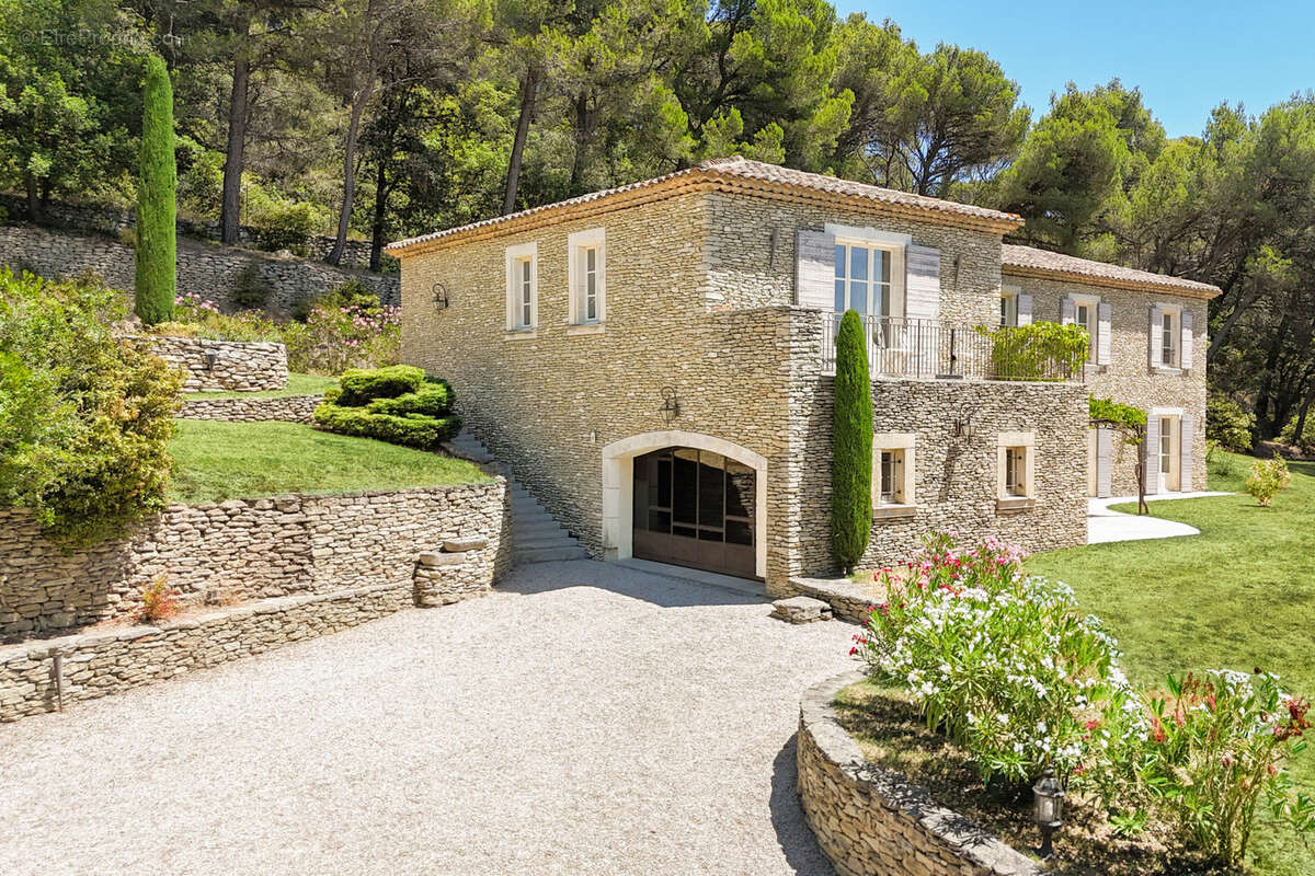 Maison à SAUMANE-DE-VAUCLUSE