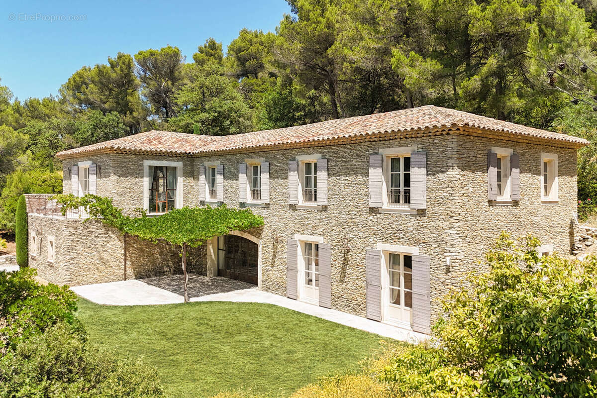 Maison à SAUMANE-DE-VAUCLUSE