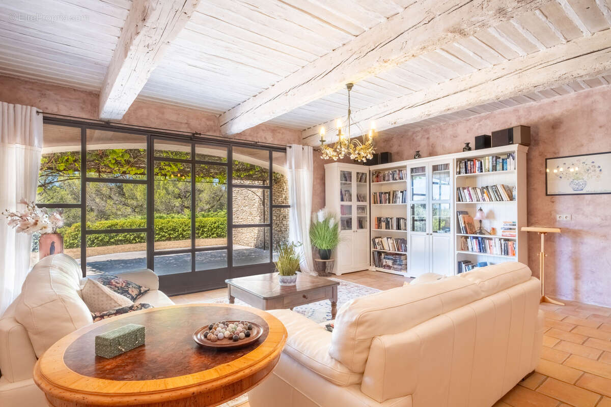 Maison à SAUMANE-DE-VAUCLUSE