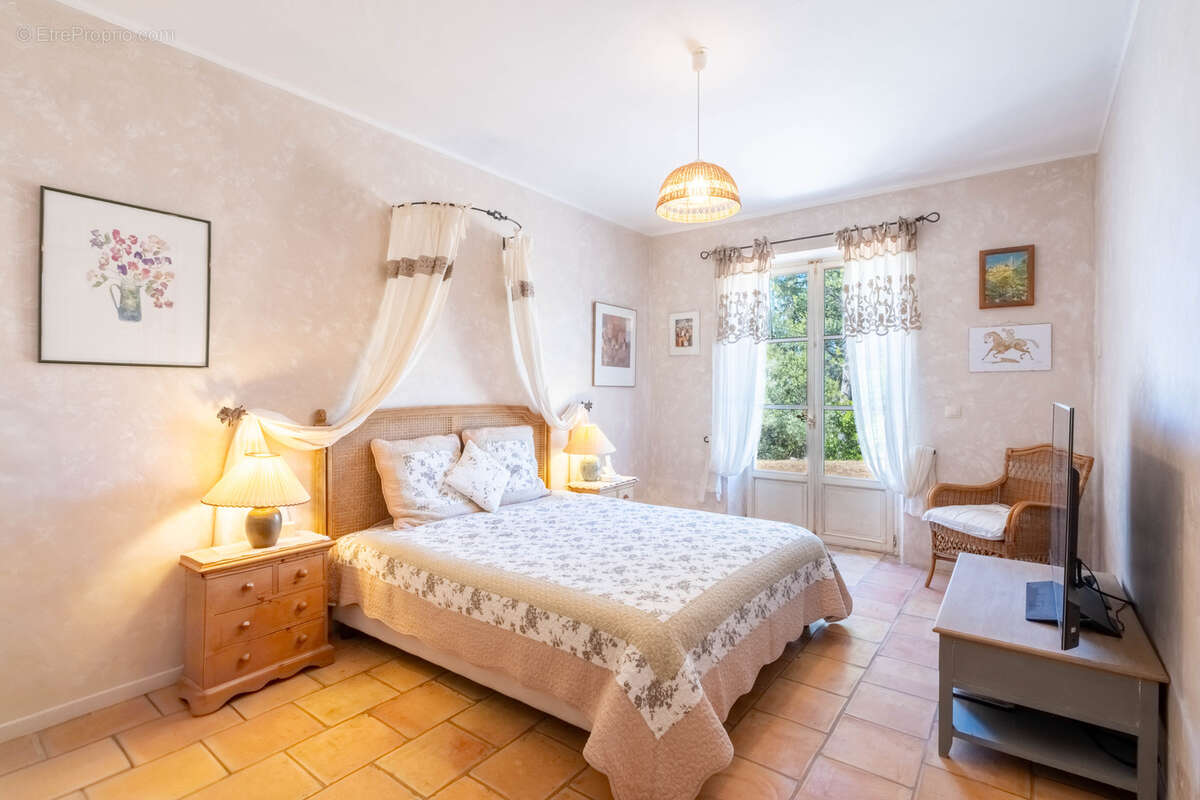 Maison à SAUMANE-DE-VAUCLUSE