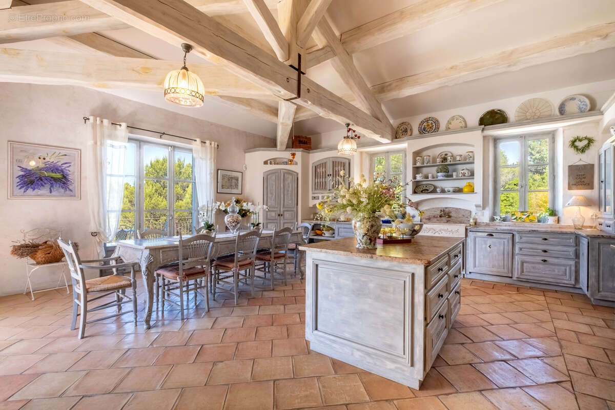 Maison à SAUMANE-DE-VAUCLUSE