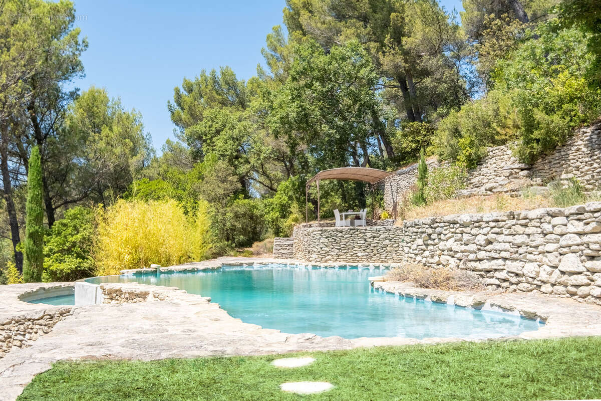 Maison à SAUMANE-DE-VAUCLUSE