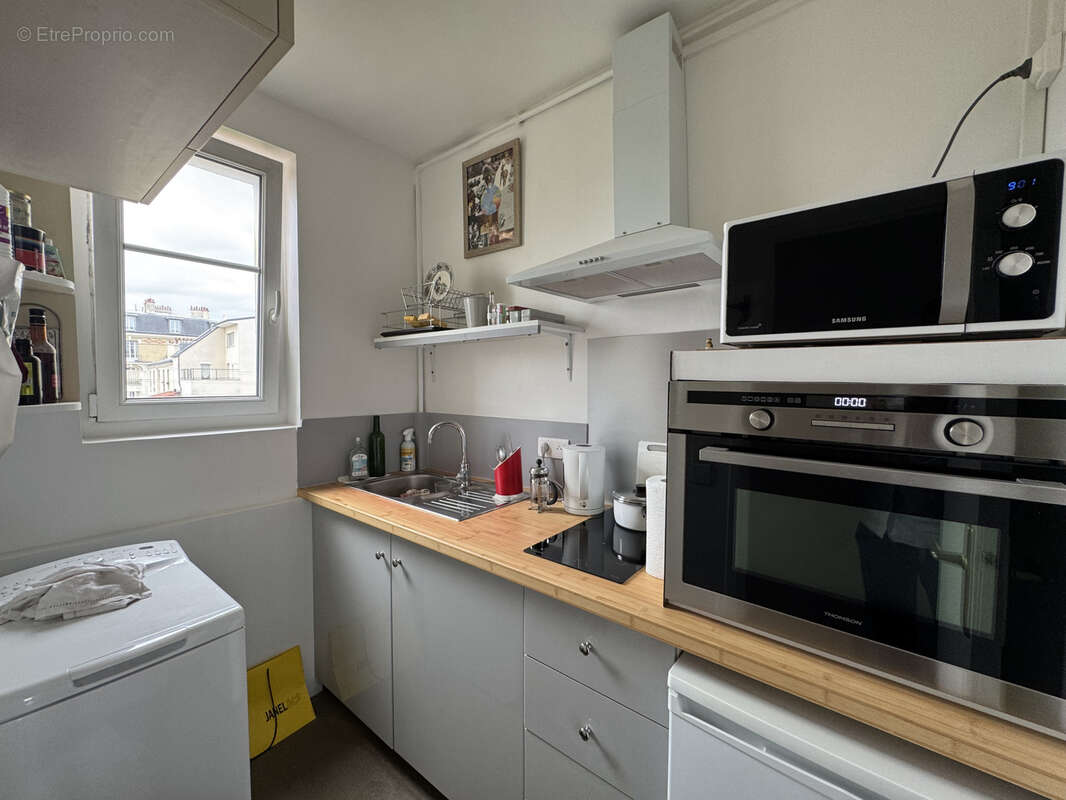 Appartement à COURBEVOIE