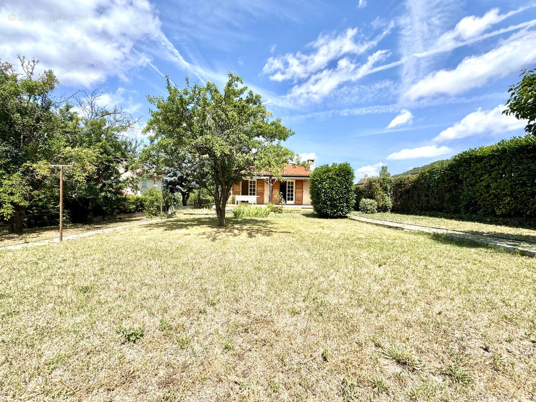 Maison à MIREFLEURS