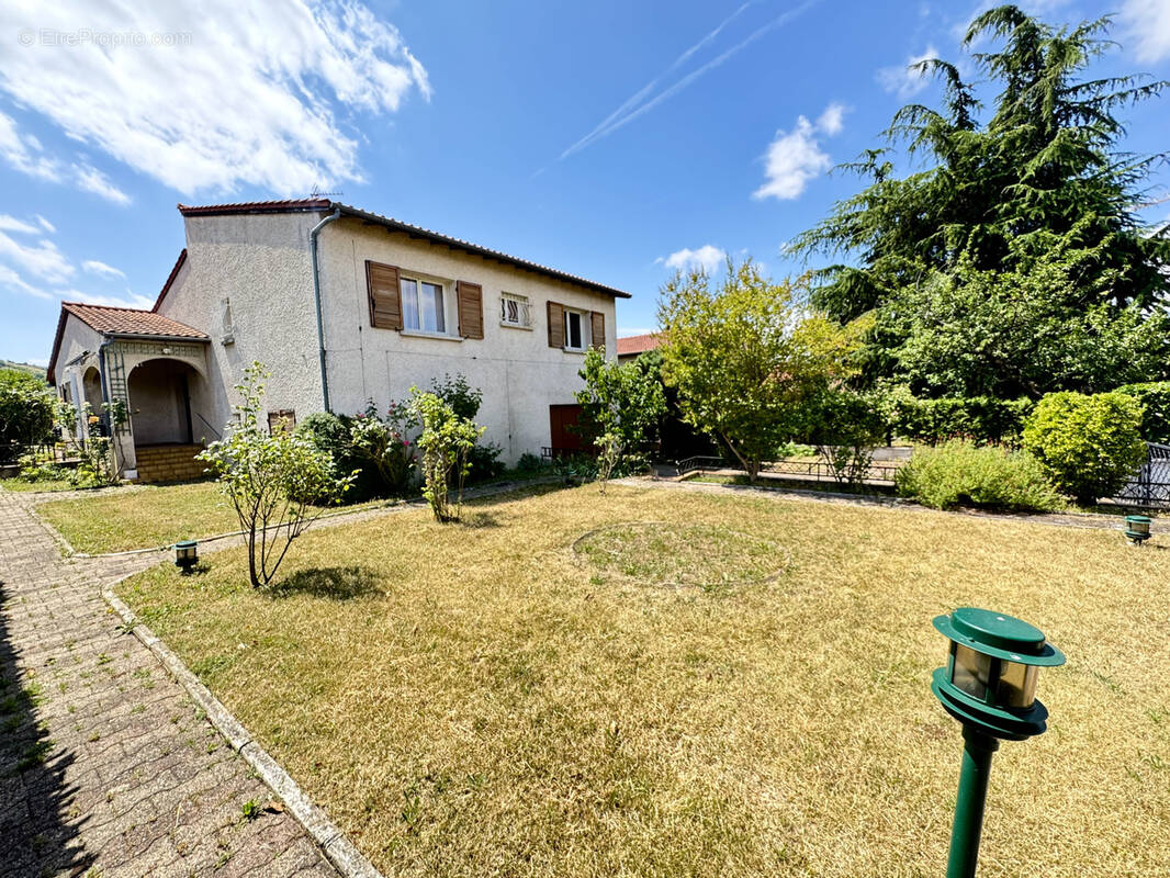 Maison à MIREFLEURS