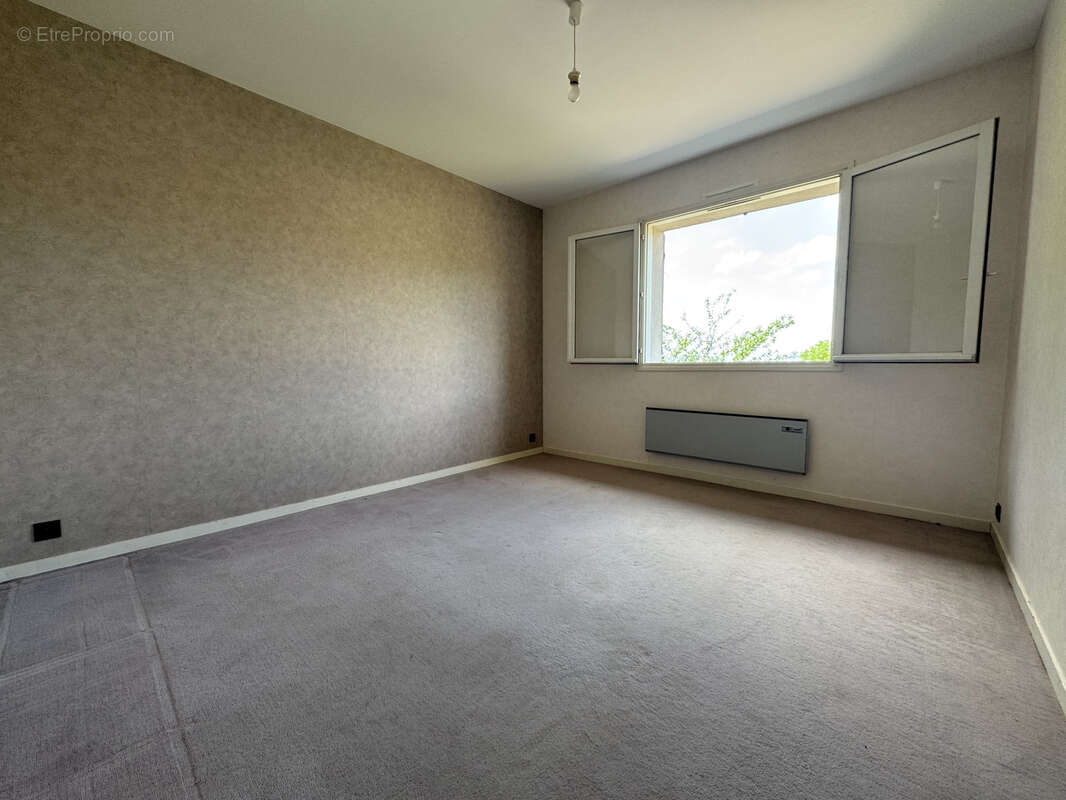 Maison à MIREFLEURS