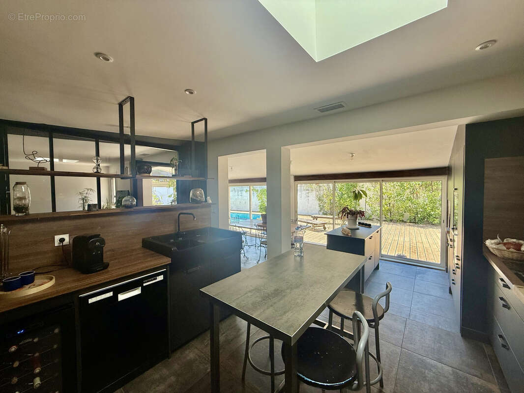 Maison à SAINT-MATHIEU-DE-TREVIERS