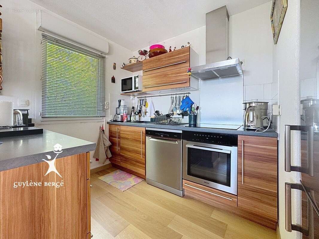 Appartement à UCHAUD