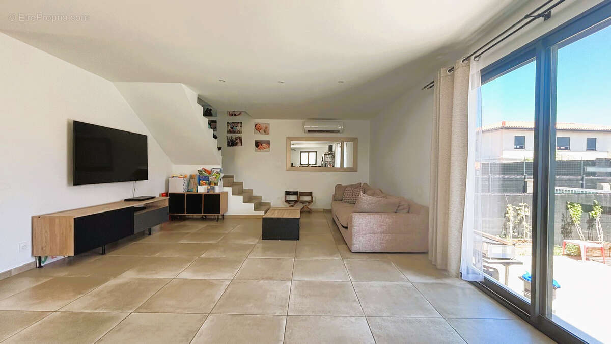 Maison à VILLELONGUE-DE-LA-SALANQUE