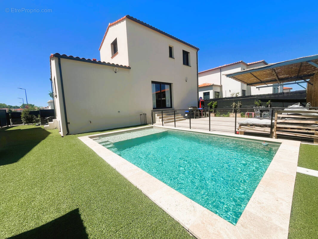 Maison à VILLELONGUE-DE-LA-SALANQUE