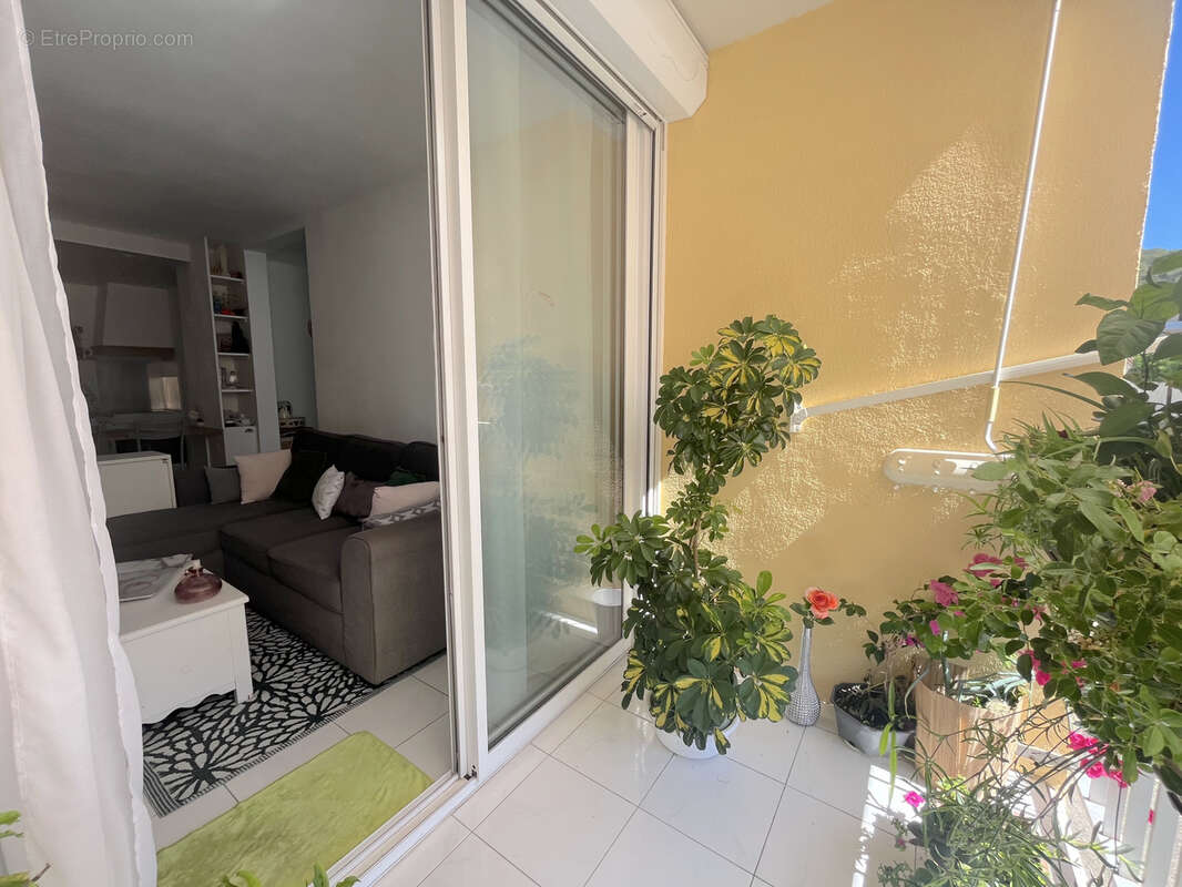 Appartement à SIX-FOURS-LES-PLAGES