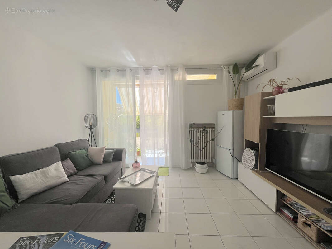 Appartement à SIX-FOURS-LES-PLAGES