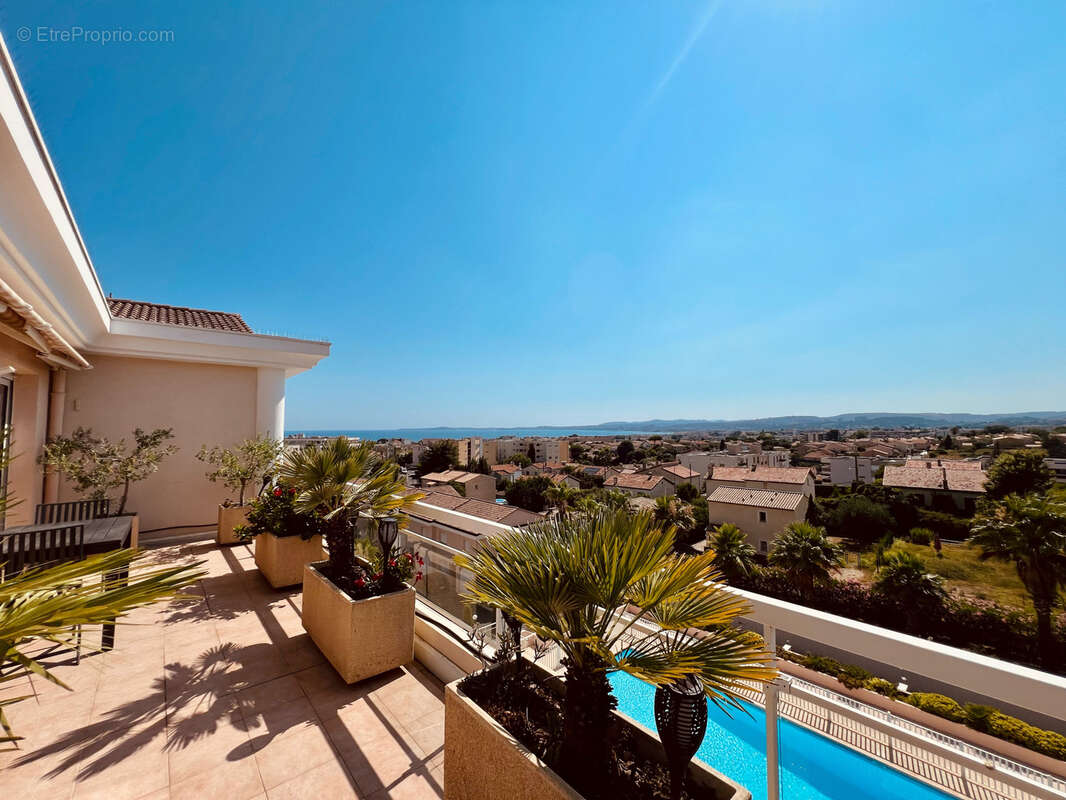 Appartement à SAINT-LAURENT-DU-VAR