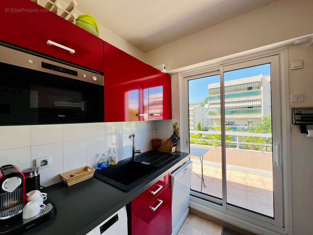 Appartement à SAINT-LAURENT-DU-VAR