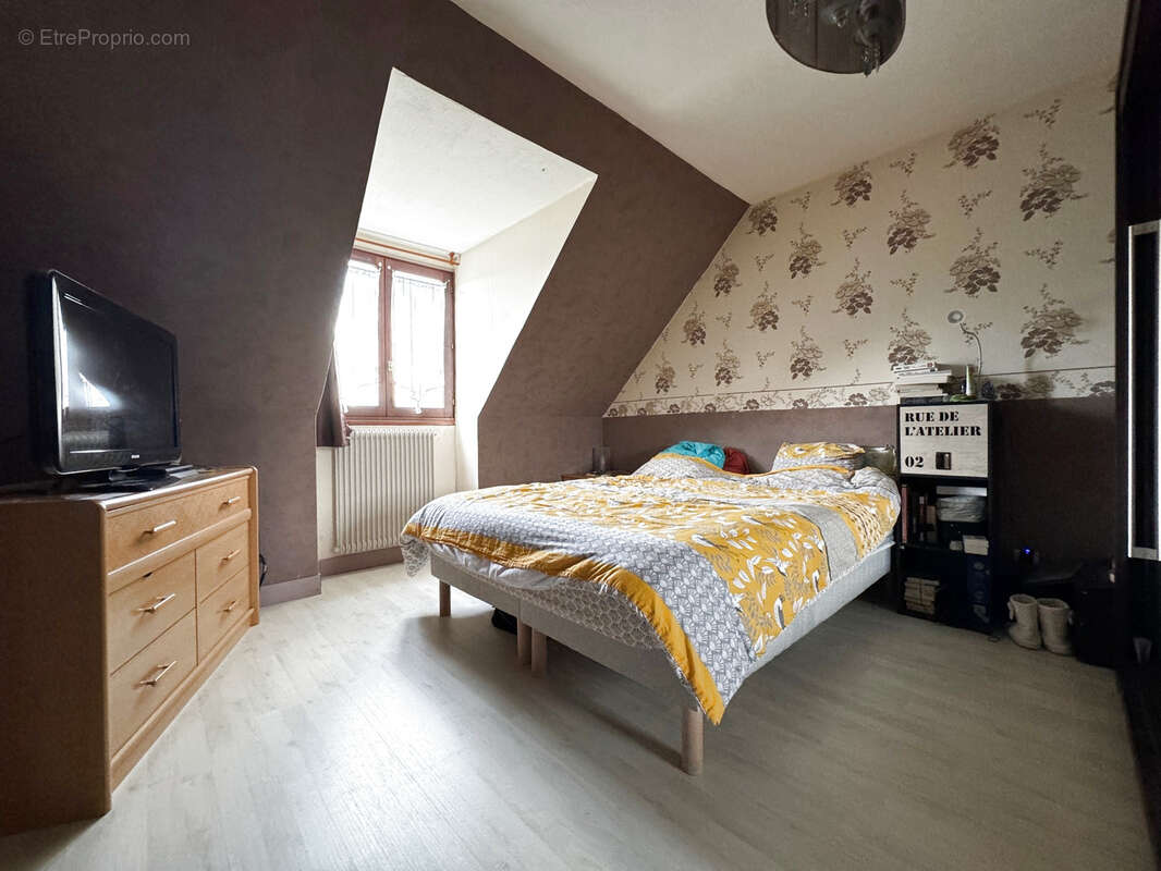 Maison à MORTEFONTAINE