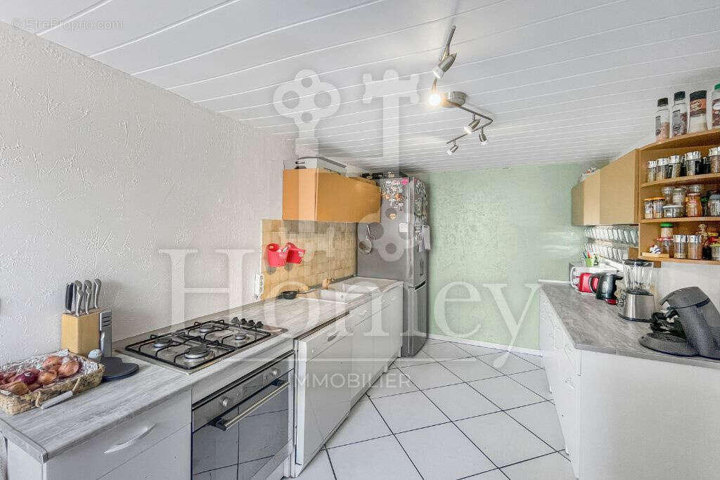 Maison à CONTAMINE-SUR-ARVE