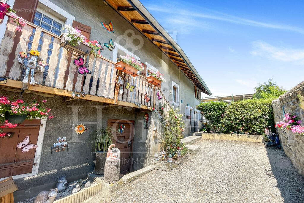 Maison à CONTAMINE-SUR-ARVE