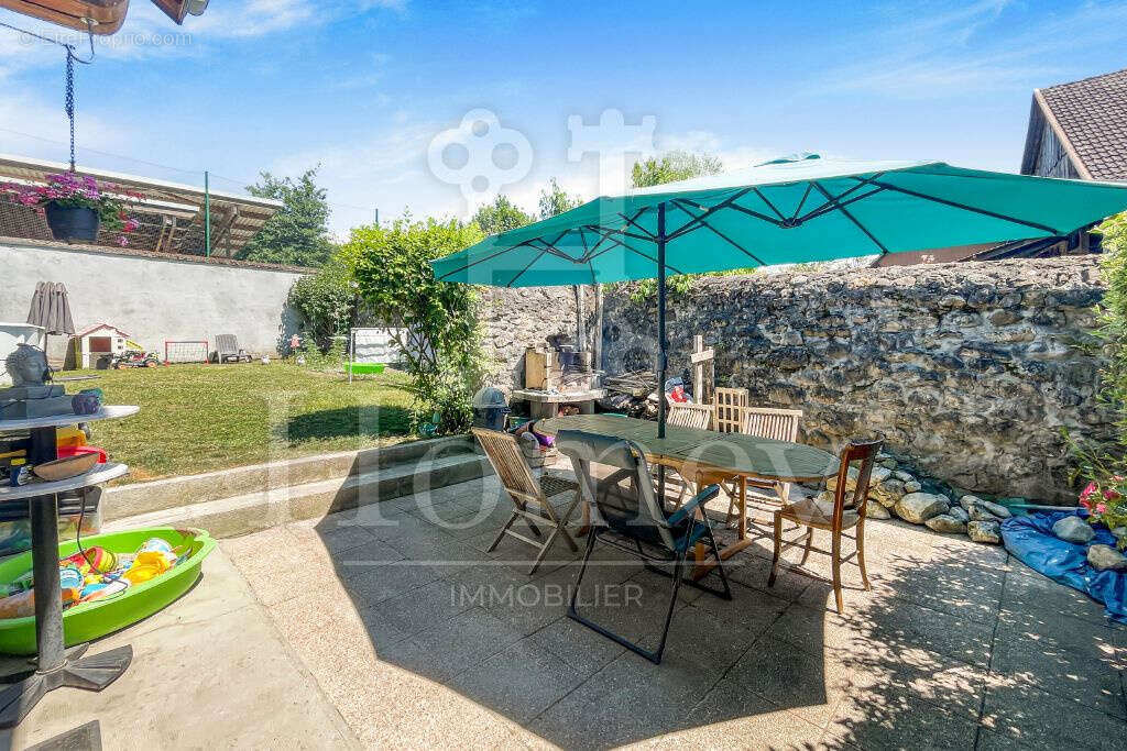 Maison à CONTAMINE-SUR-ARVE