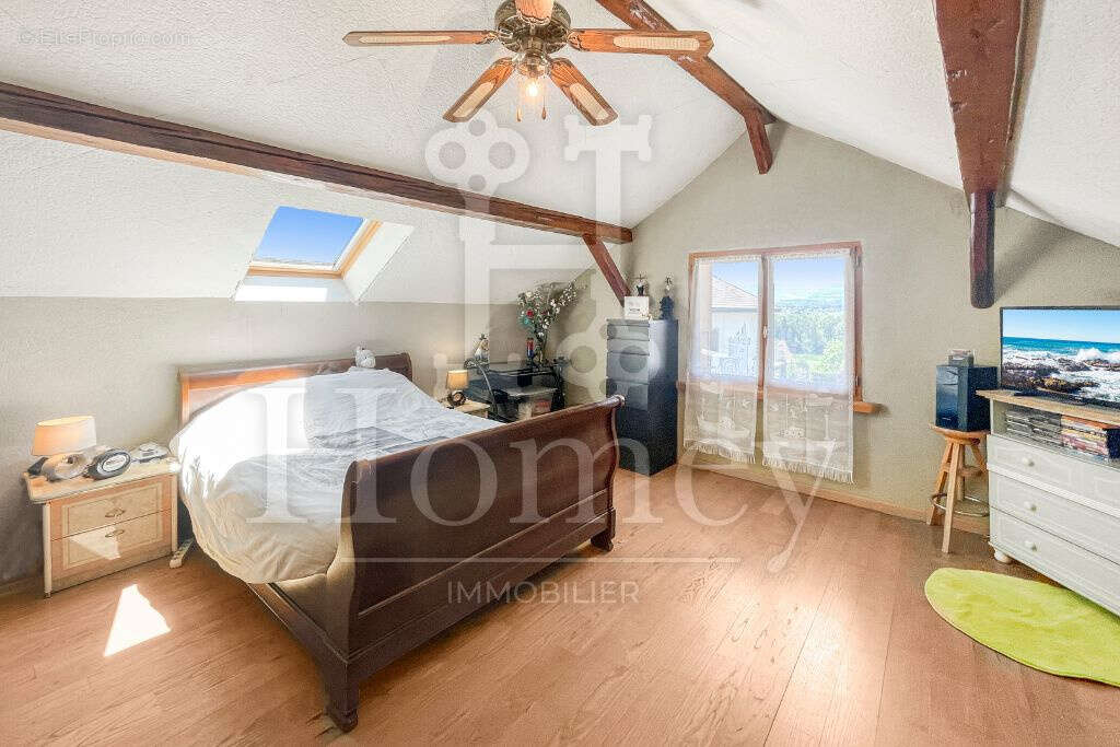 Maison à CONTAMINE-SUR-ARVE