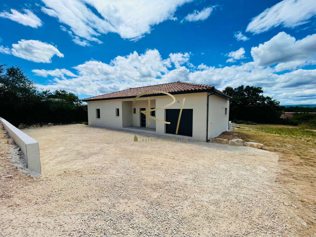 Maison à SAINT-PRIVAT-DE-CHAMPCLOS