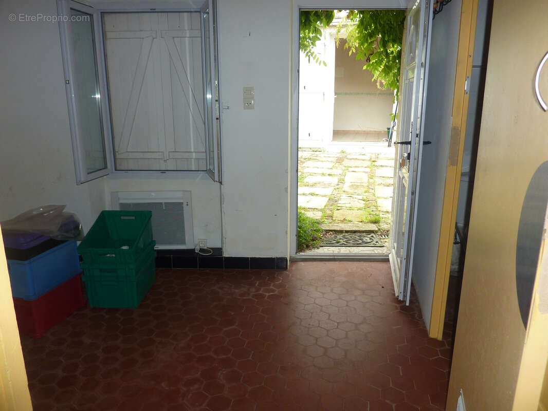 Maison à LUSSAC-LES-CHATEAUX