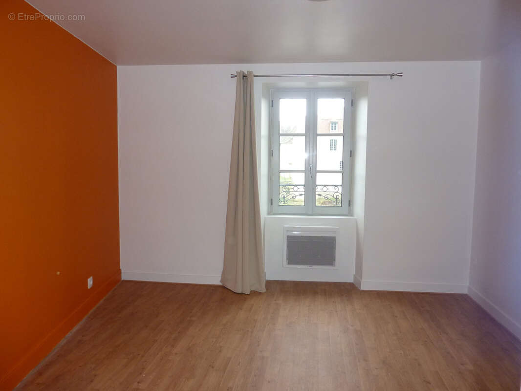 Maison à MONTMORILLON