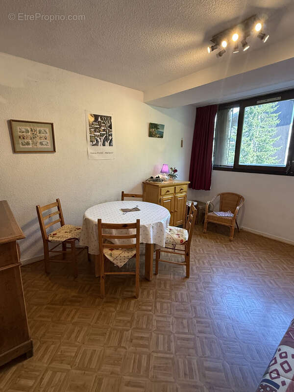 Appartement à ENCHASTRAYES